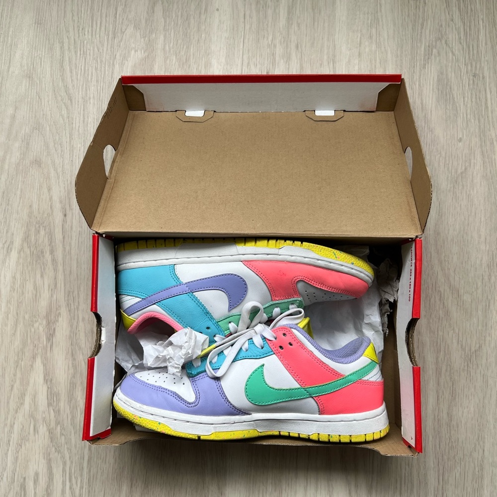 Nike Dunk Low Women’s Green Glow